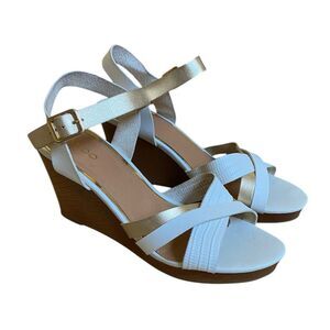 ALDO White Gold Ankle Strap Wedge Sandals Size 9 Casual Lightweight Feminine